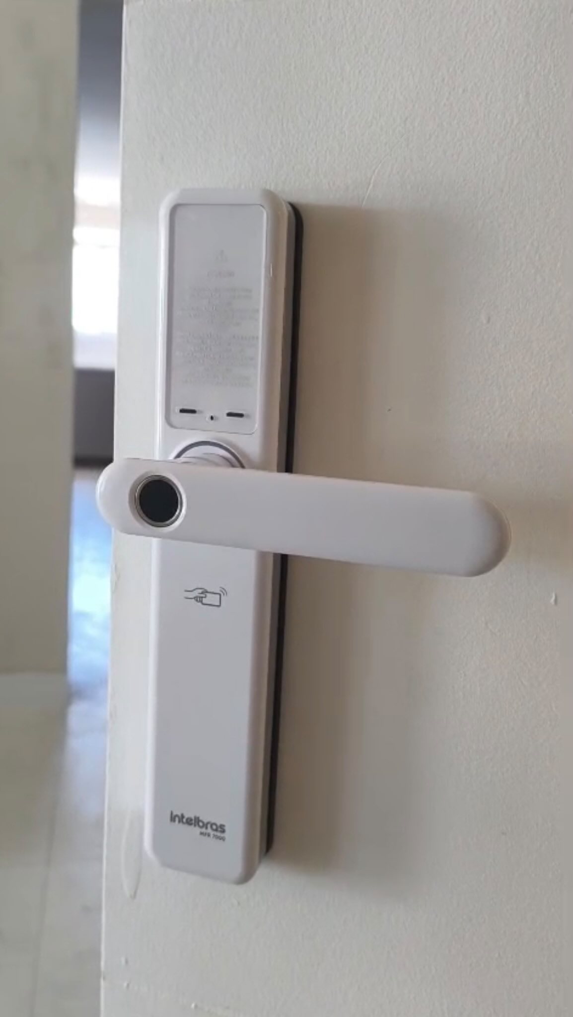 Chaveiro Líder – Instalação de fechadura eletrônica Intelbras